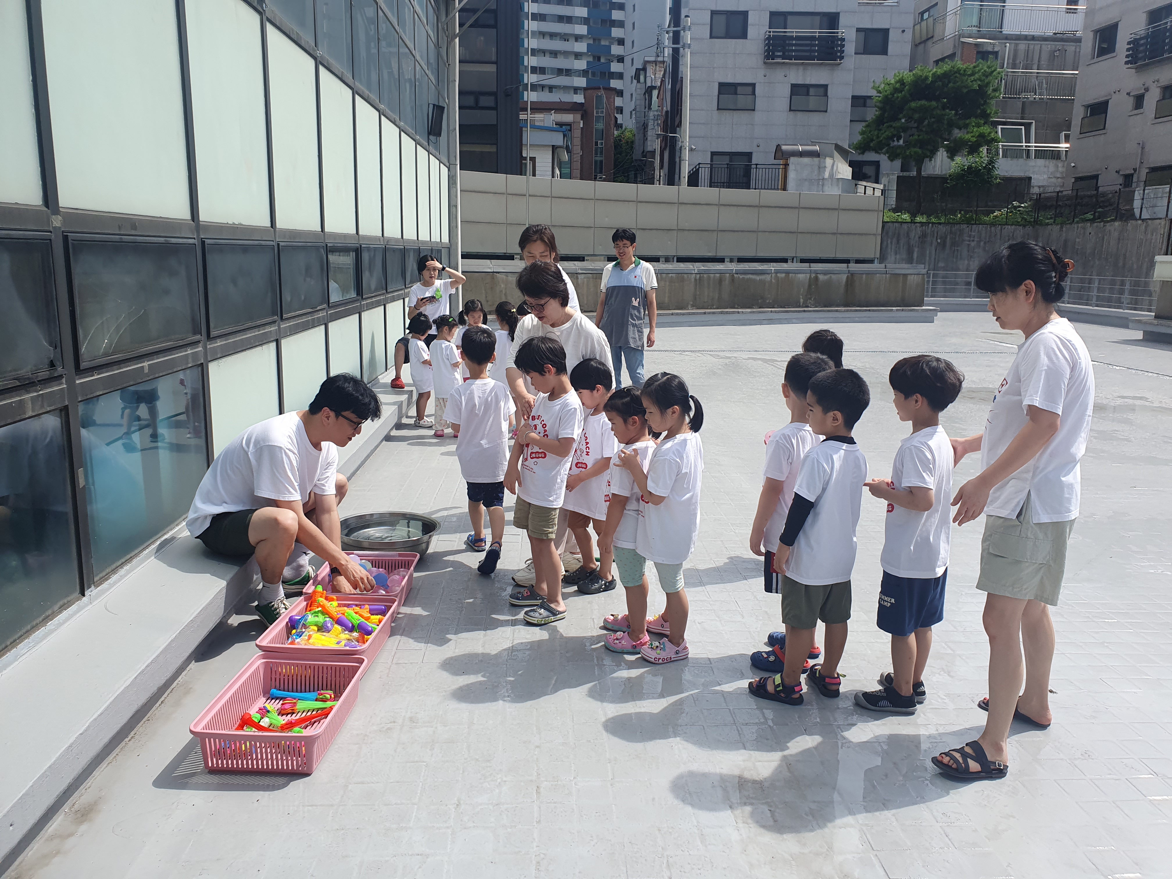 15-1물놀이.jpg