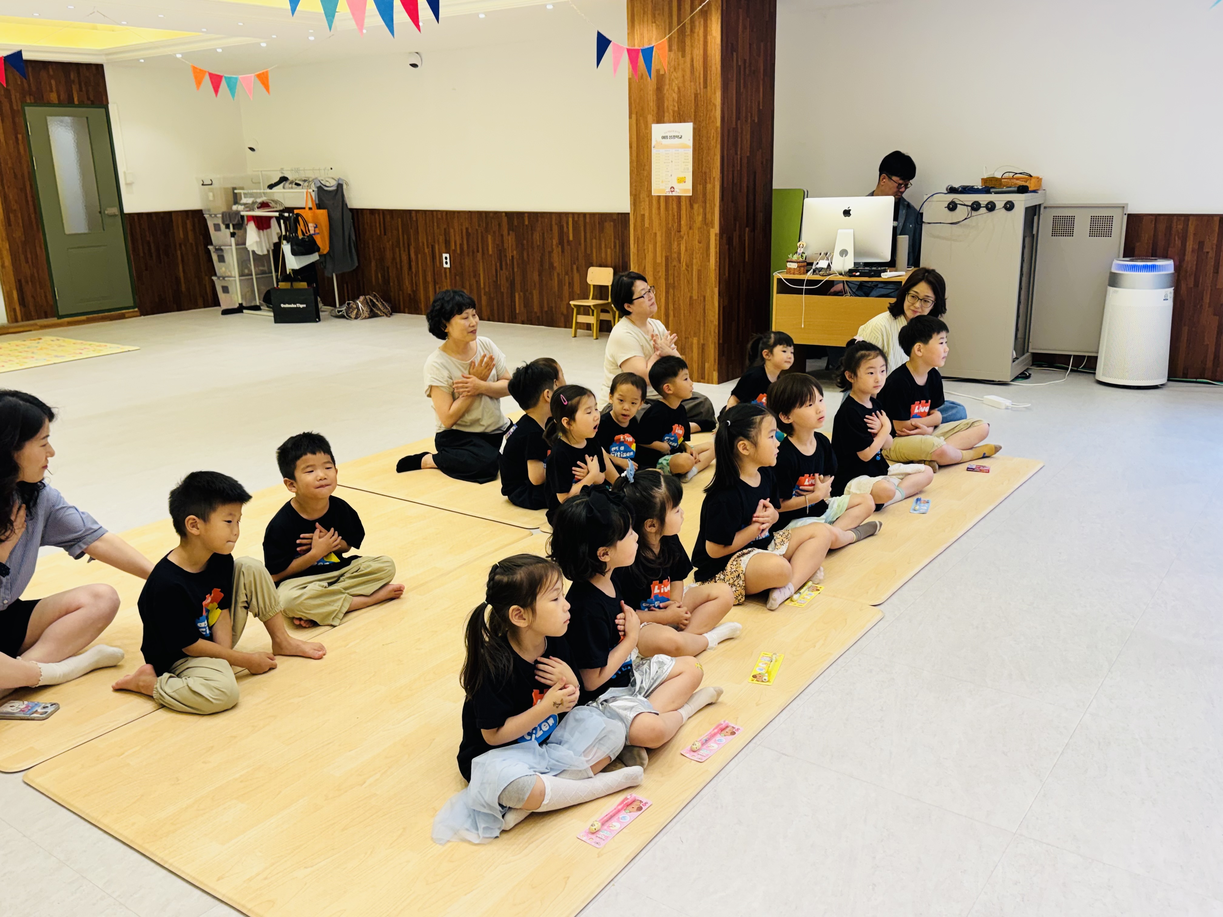 예배모습10.jpg 예배모습10.jpg