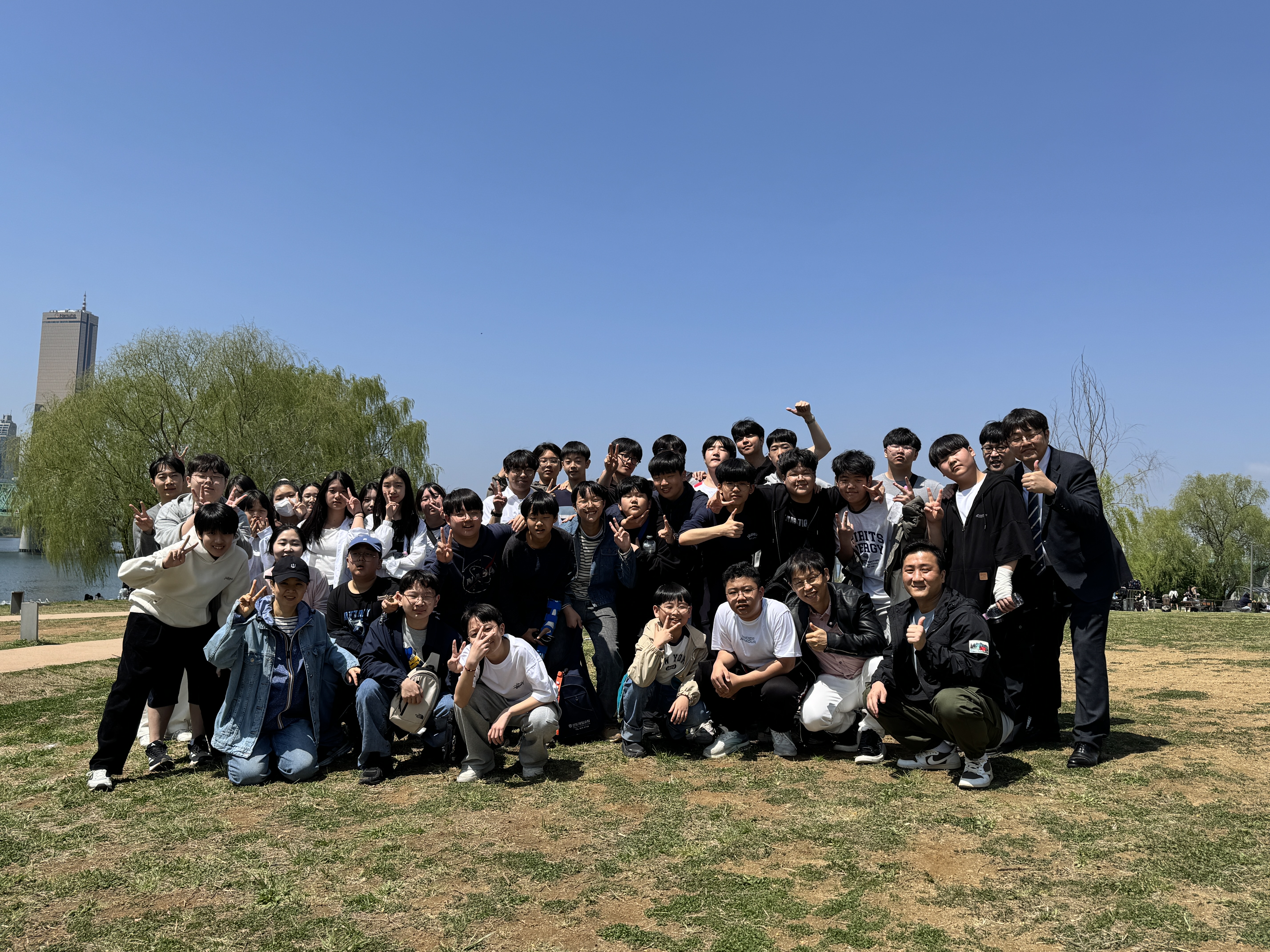 5단체사진.jpg