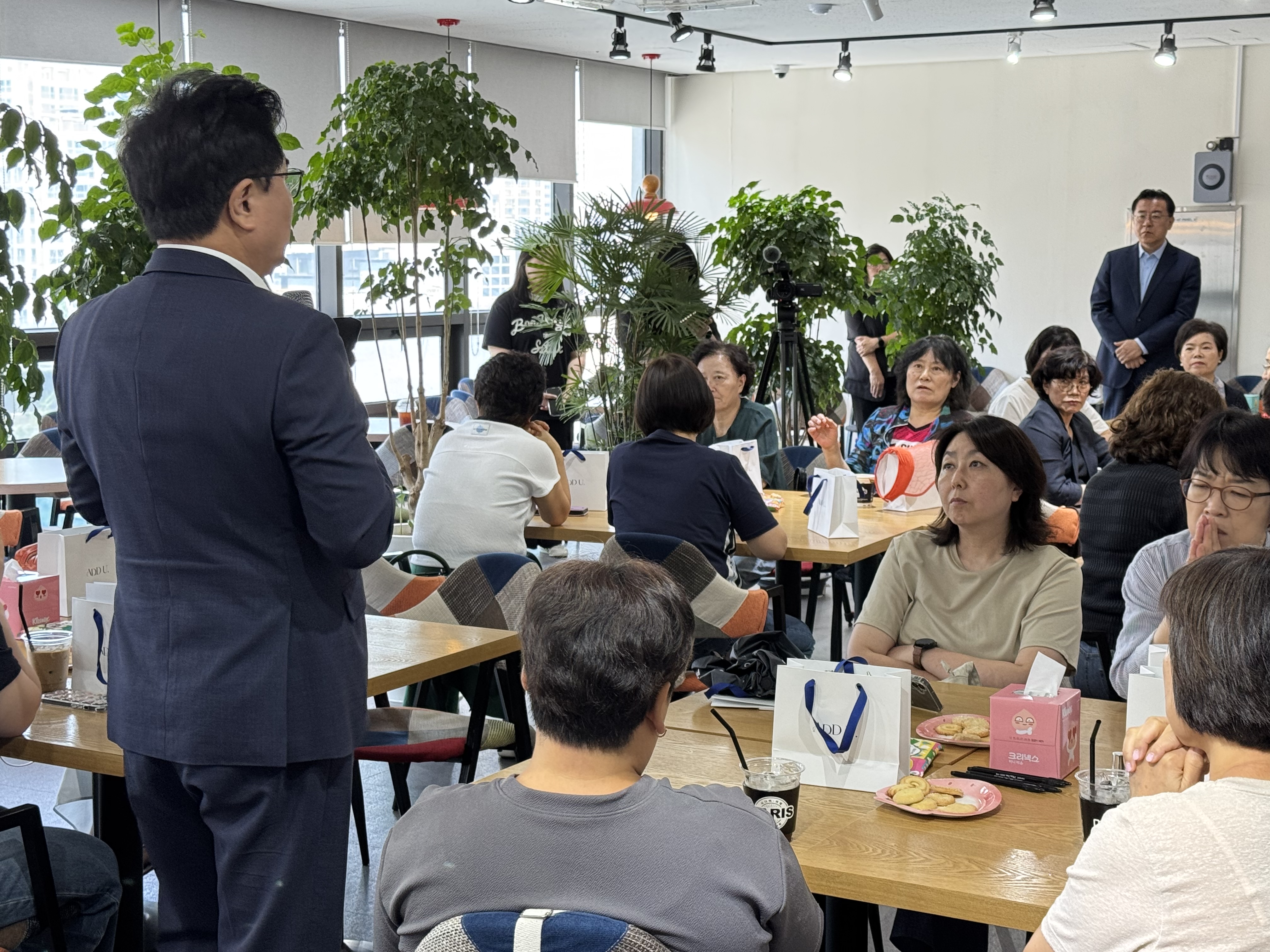 KakaoTalk_20250619_175806027_02.jpg